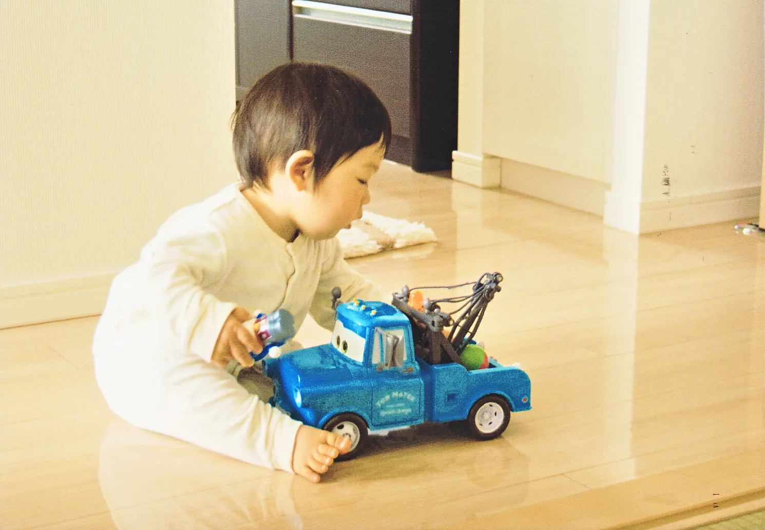 新築の家づくりで重要な床材とリビング空間