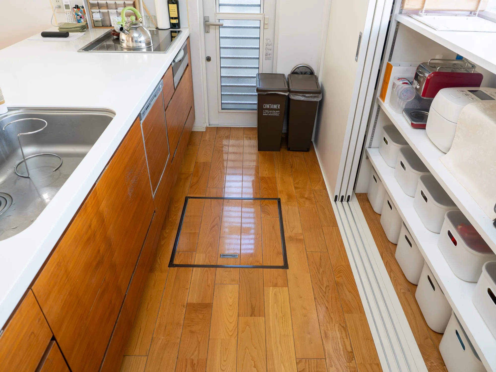 ブレーカーが落ちるたびに突然の停電が起こり、電気機器への影響も気がかりだったI様ご一家。そんな悩みを解決したのは住まいのプロからの提案でした。